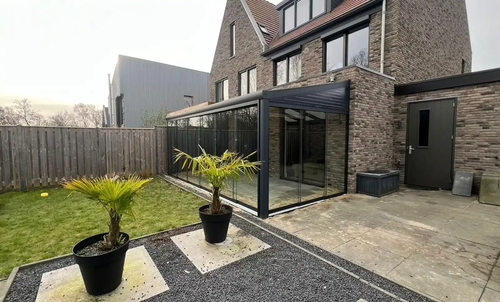 Royale overkapping als verlengstuk van de woning